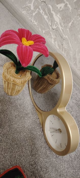 Gullar. Qo'l mehnati asosida tayyorlangan gullar.