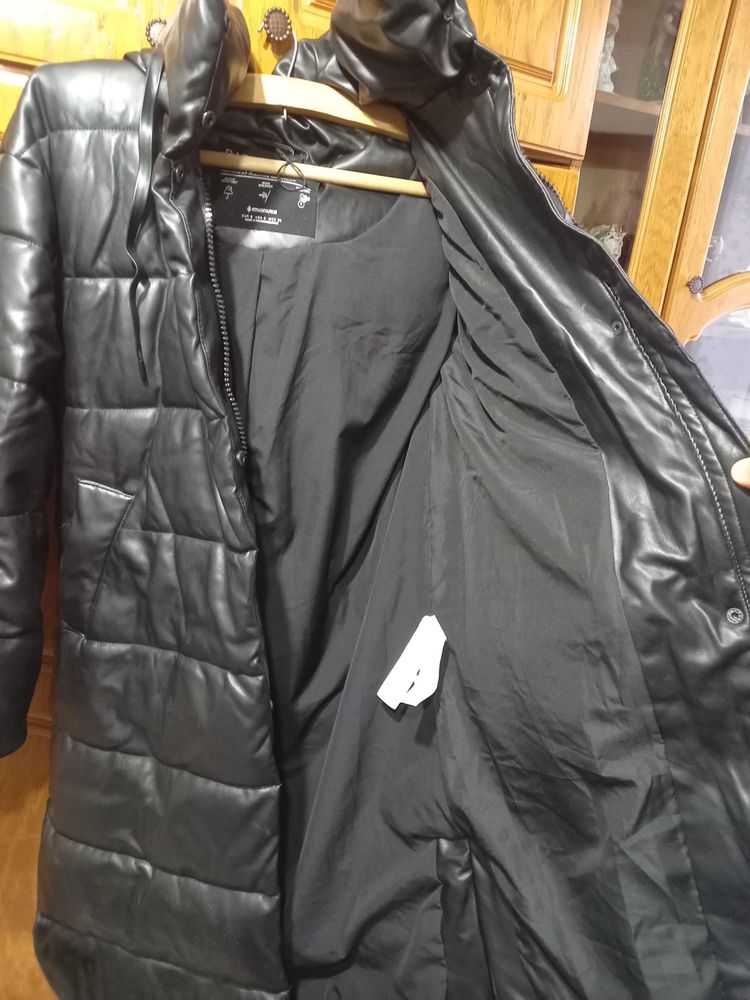Geaca neagra lunga