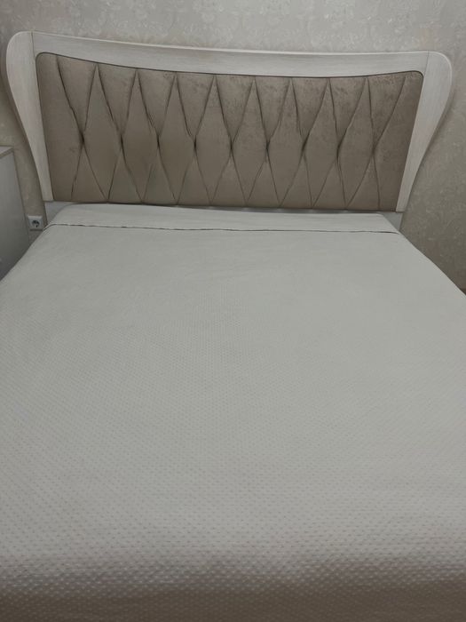 Продам двухспальную кровать Шатура