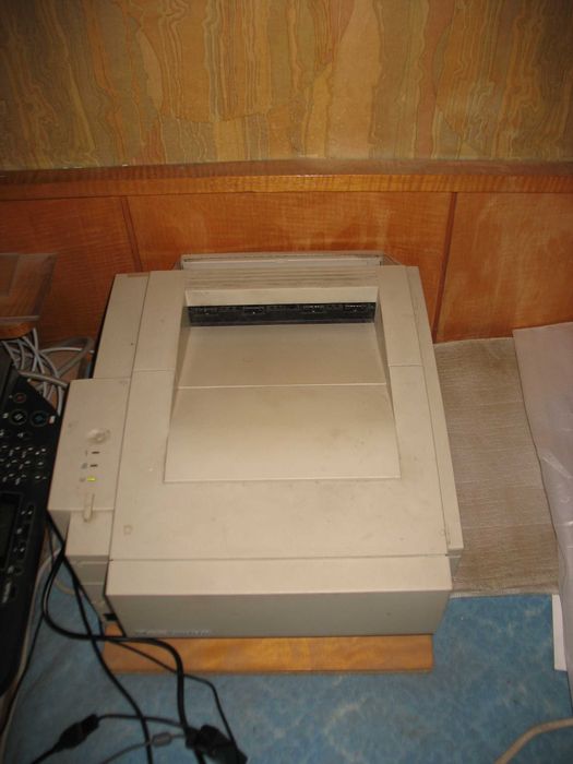 HP LaserJet 6P (нова глава) + монитор LG Flatron L206WU – 40 лв