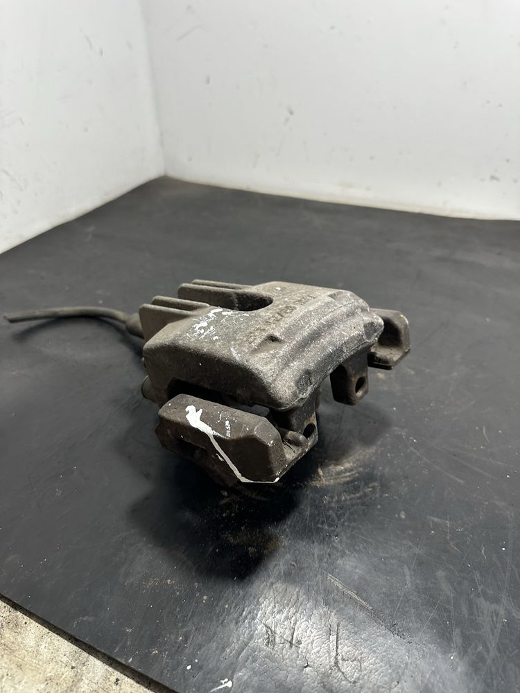 Etrier frana stanga spate BMW Seria 5 E60 E61 525d 177cp 2.5diesel M57