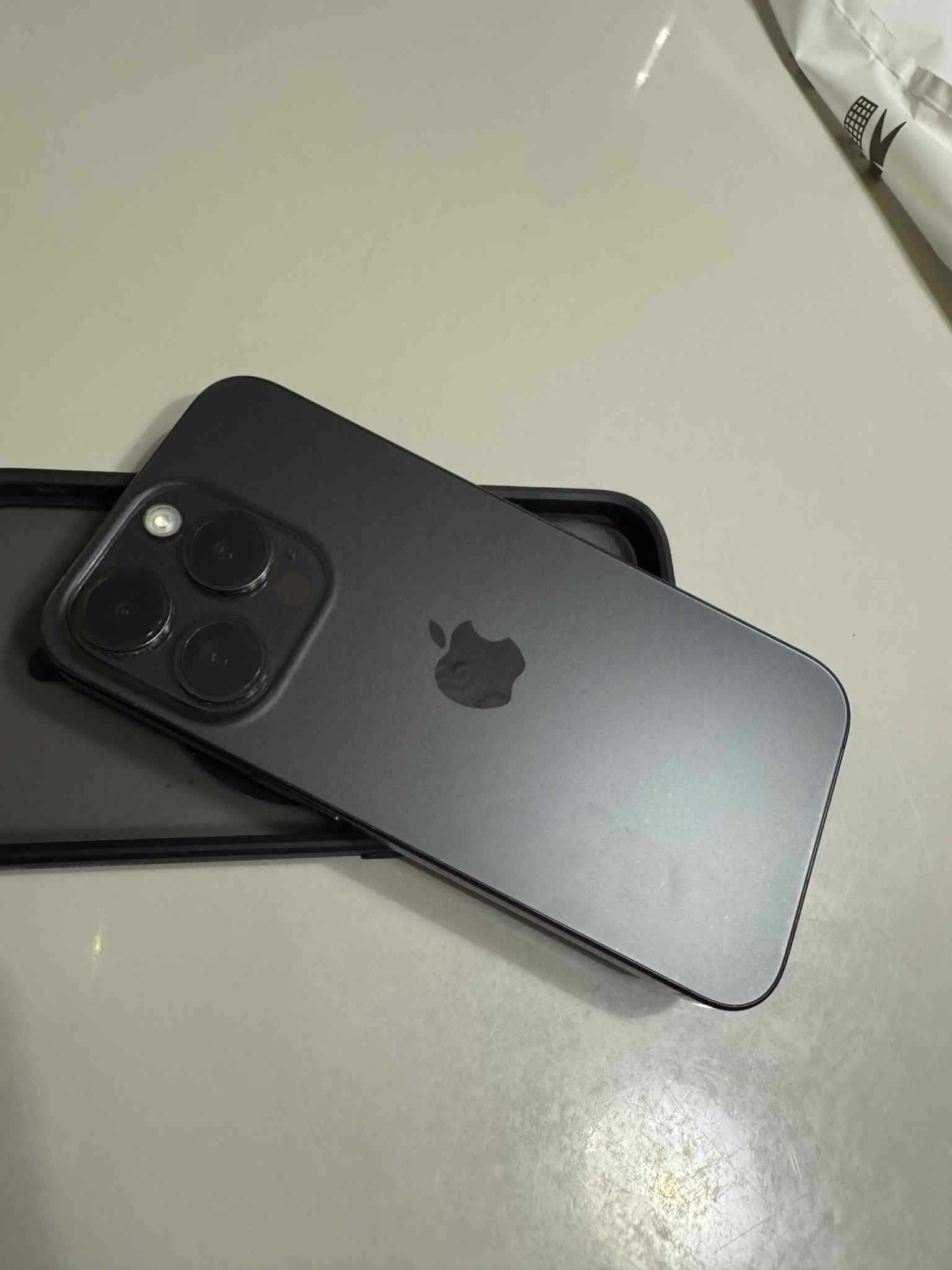 Iphone 15 pro 256GB