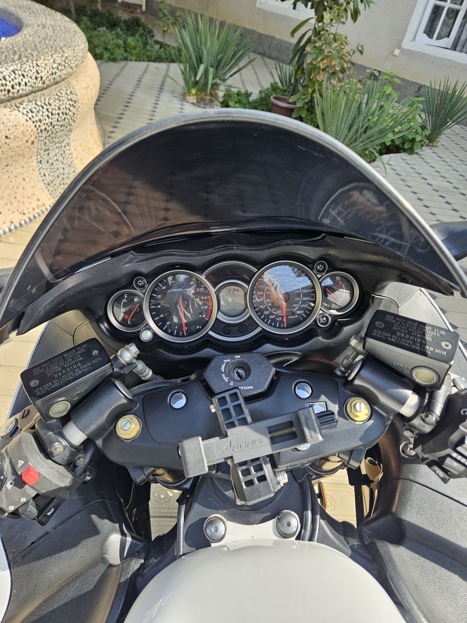 Suzuki Hayabusa.