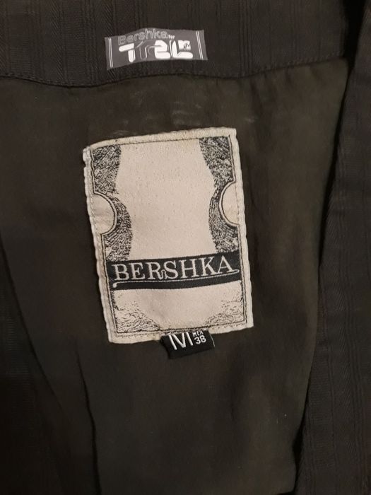 Vesta barbati S Mango, Bershka