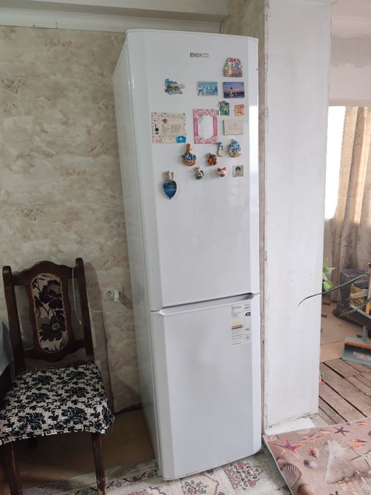 Холодильник в нормальном состоянии.