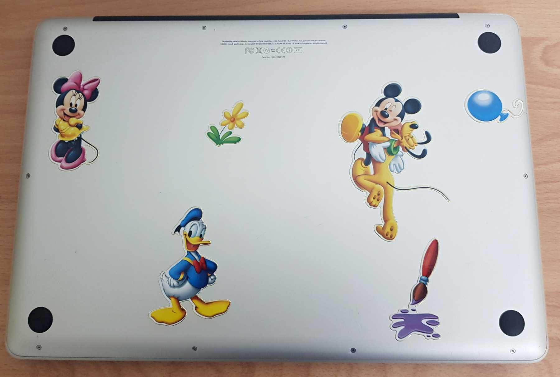 Macbok Pro 15" Late 2011, i7, placa dedicata,perfect functional.