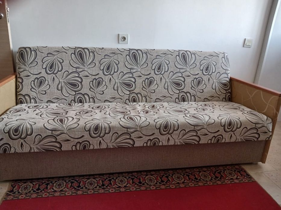 Диван раскладной. Россия