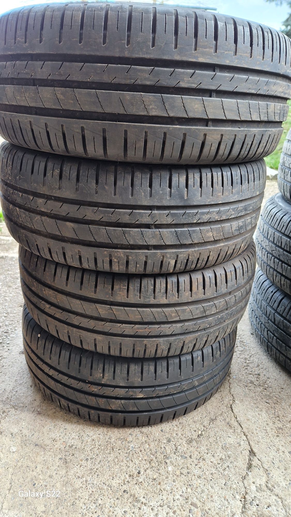 Vand anvelope 215/70 r16 , 195/45r16,