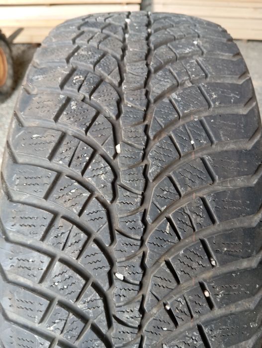 235/50/18 Kumho iarna