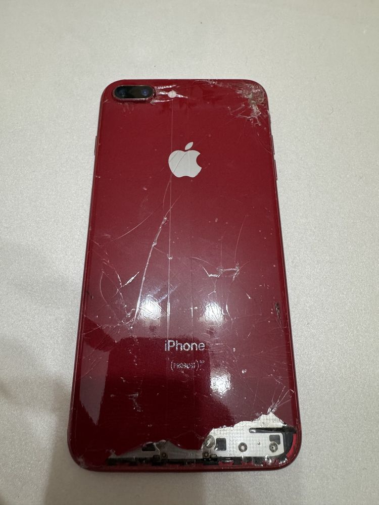 iPhone 8 Plus 64GB - Добро Състояние!