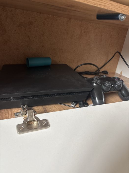 Playstaition 4 продам