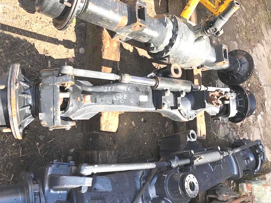 Punte fata buldoexcavator TEREX 820, 860, Fermec, Carraro