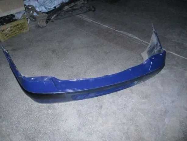 Bara spoiler spate cu bandouri Renault Clio 2 original complet