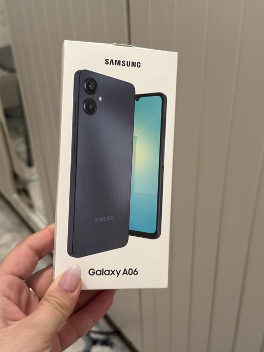 Смартфон Samsung Galaxy A06 4 ГБ/64 ГБ черный
