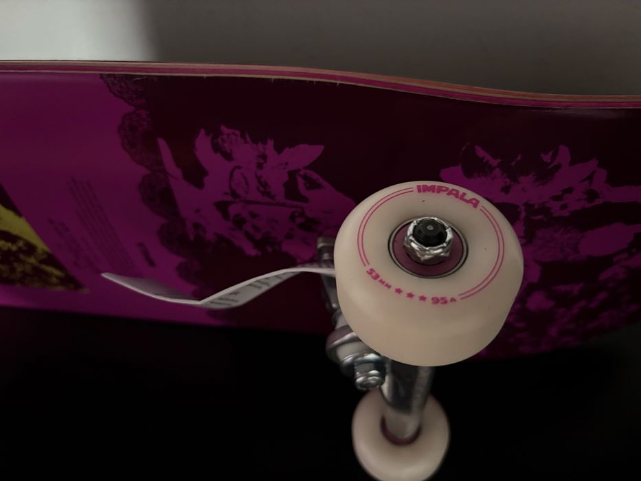 Vând skateboard complet