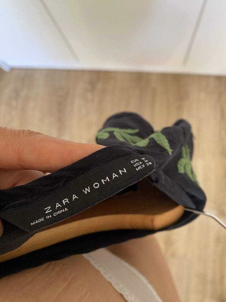 Рокля Zara women с красиви цветни шевици