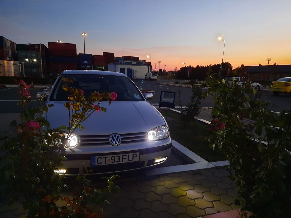 Golf 4 1.6 SR benzina