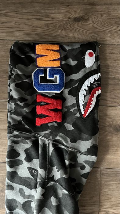 Bape zip up hoodie