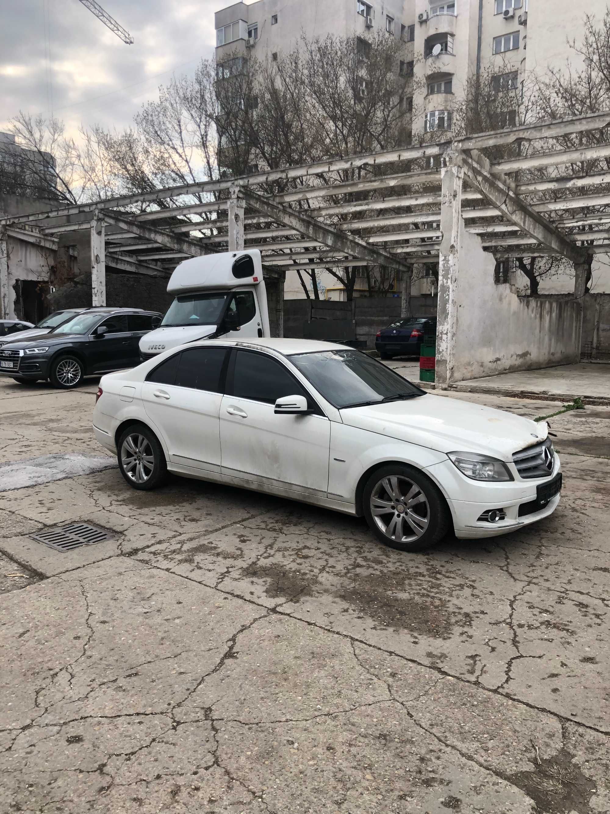 Oglinda mercedes c class w204 an 2010