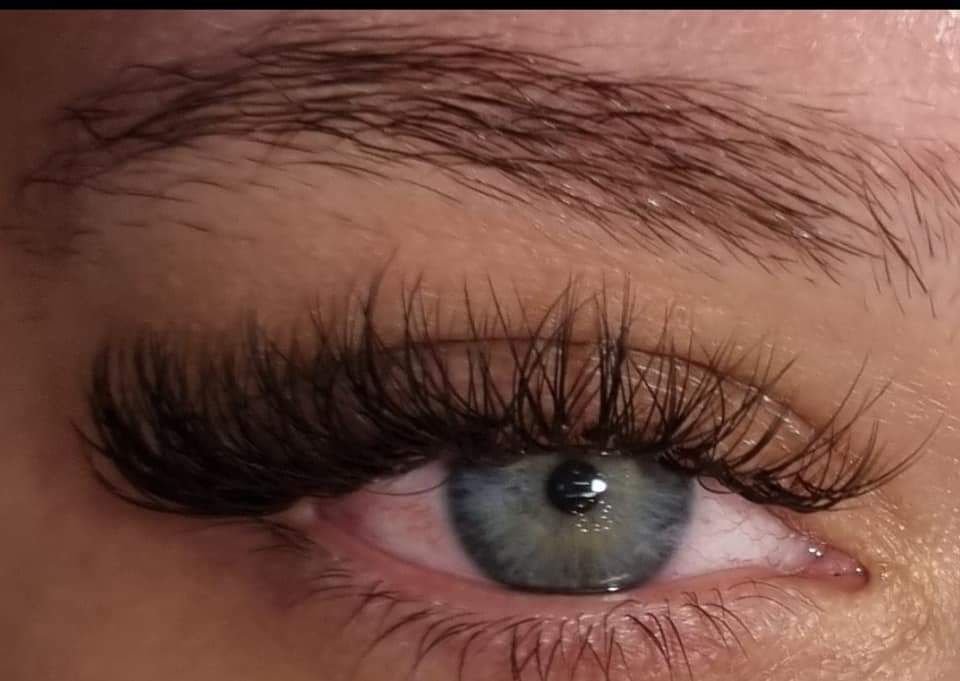 Oferta! Extensii gene incepand cu 110 lei in sector 3