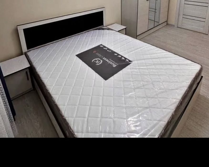 Spalni karavat va 2 ta tumbasi