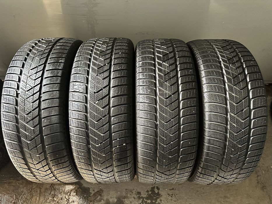 235/65 R17 Pirelli Scorpion Winter DOT 21-22