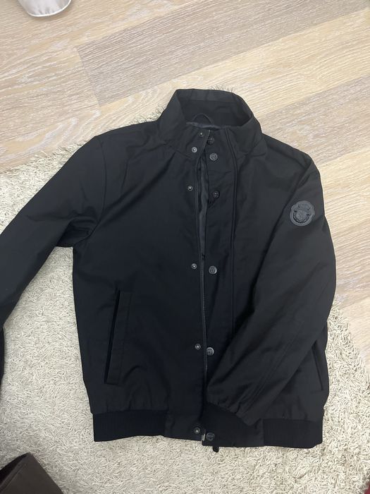 Продам мужскую ветровку