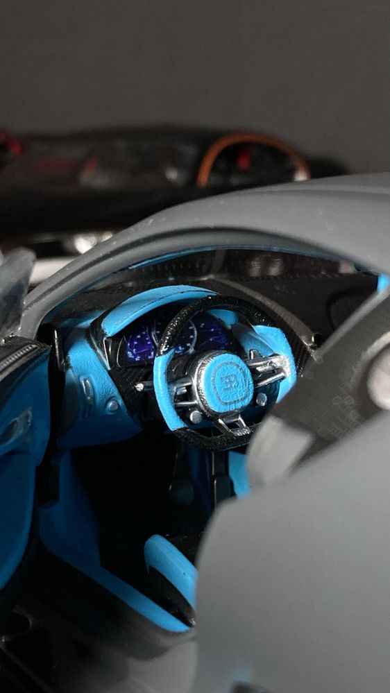 Bugatti DIVO 1:18 модель