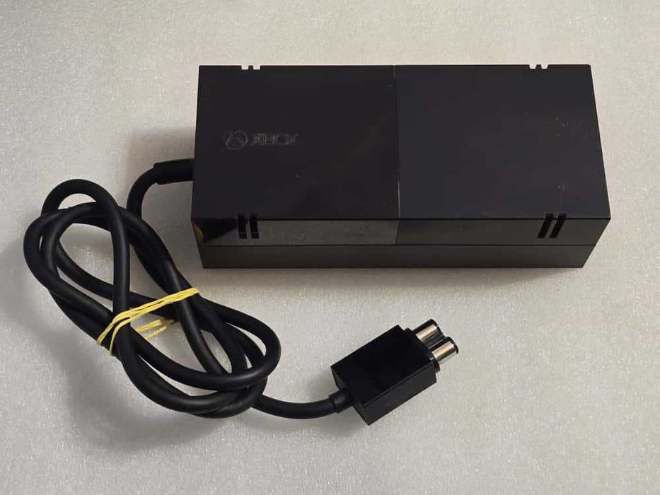 Alimentator Xbox One A12-220P1A, 12V - 17.9A, 220W - poze reale