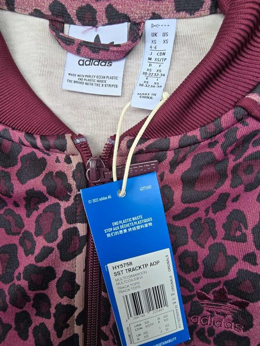 Compleu animal print Adidas