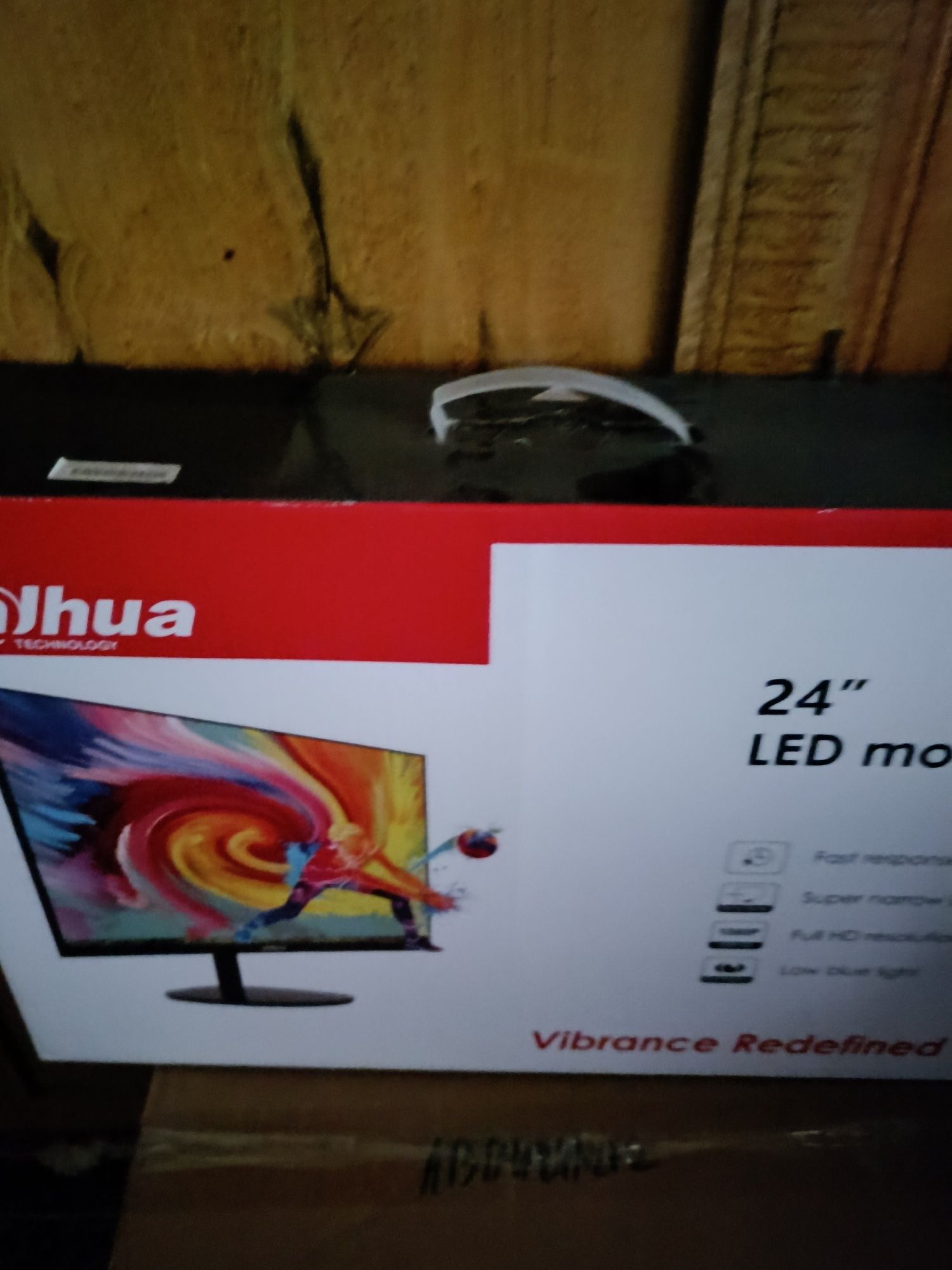 monitor 24 dyum fulhd 1 yil ishlatilgan Chotki ishlaydi