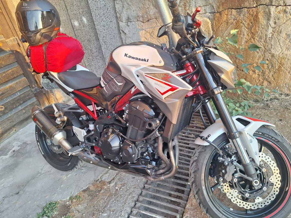 Kawasaki Z900 Akrapovic Performance 2023