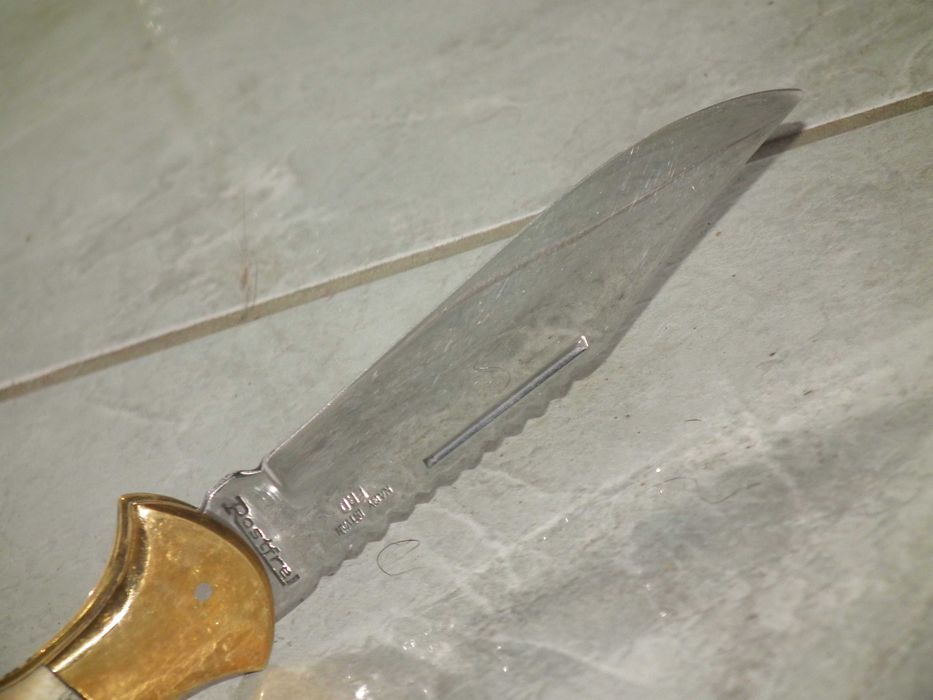 Briceag de vánátoare cu plásele din corn Nagy István back lock