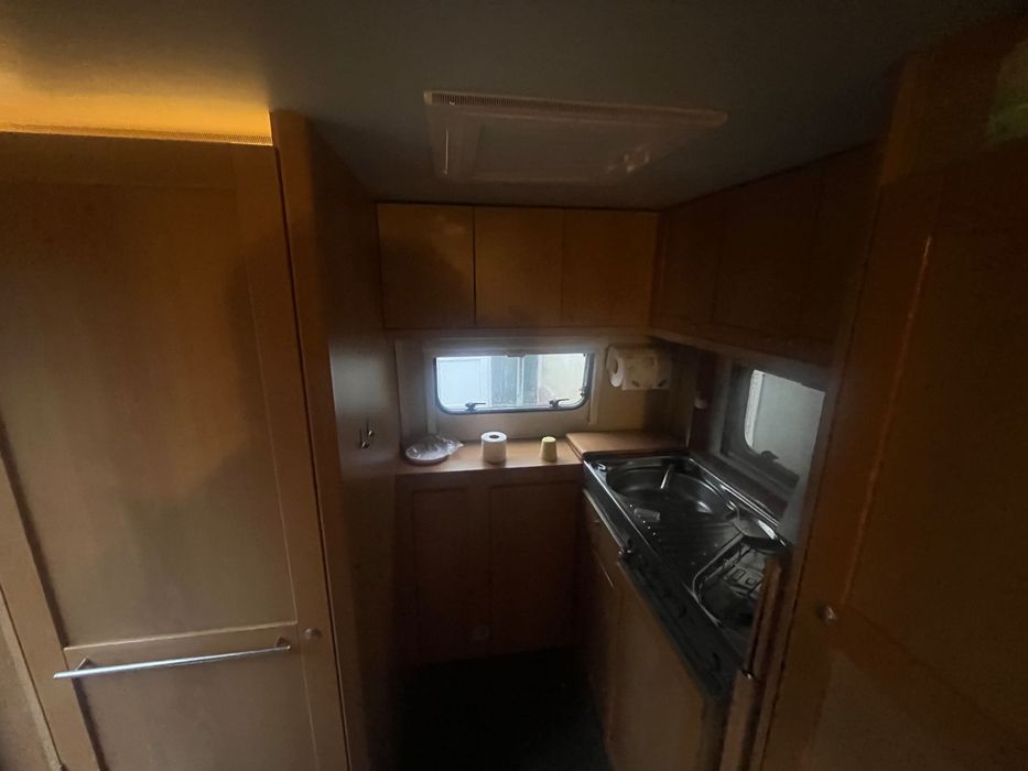 Vând / schimb rulotă kip hy line