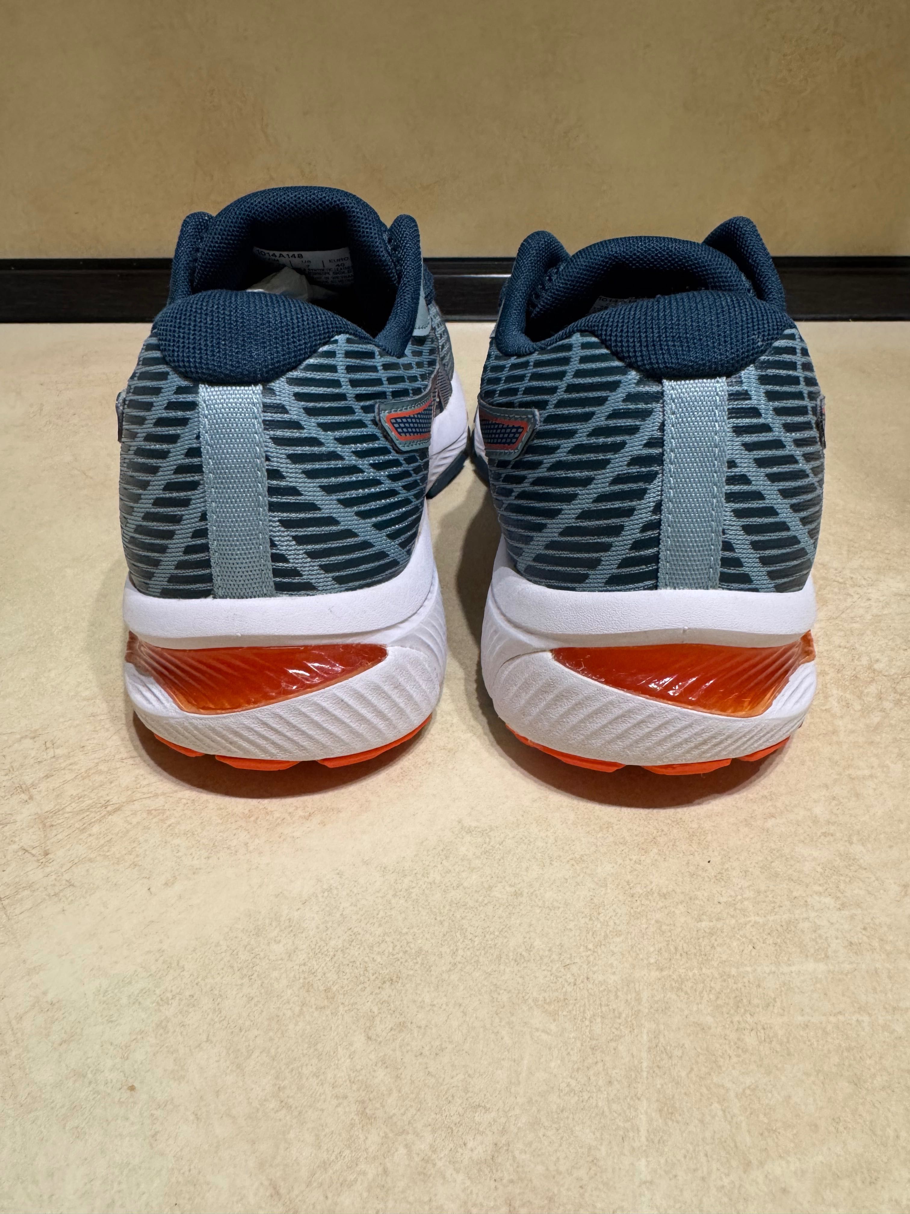 Asics Gel-Cumulus 22.