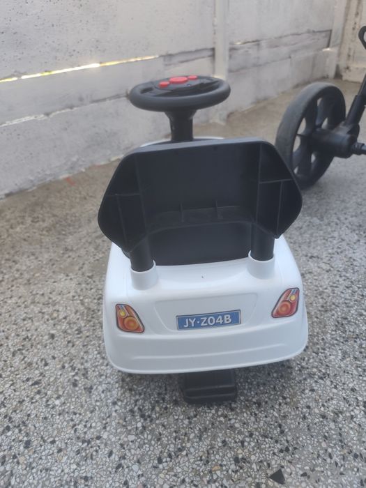 Кола за бутане Мони