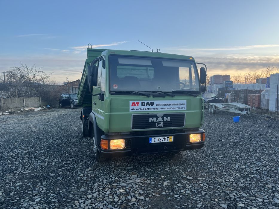 Man 8/163 basculabil pe 3 parti