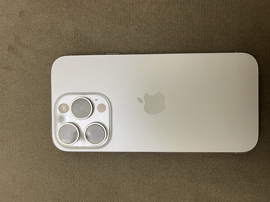 Iphone 15 pro 256Гб