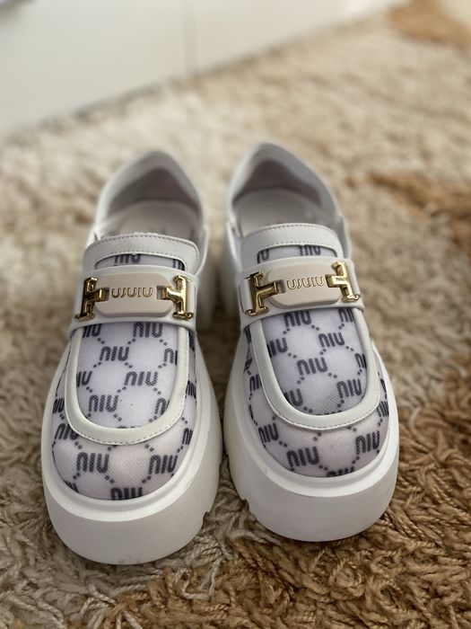 Лоуфъри модел MIU MIU