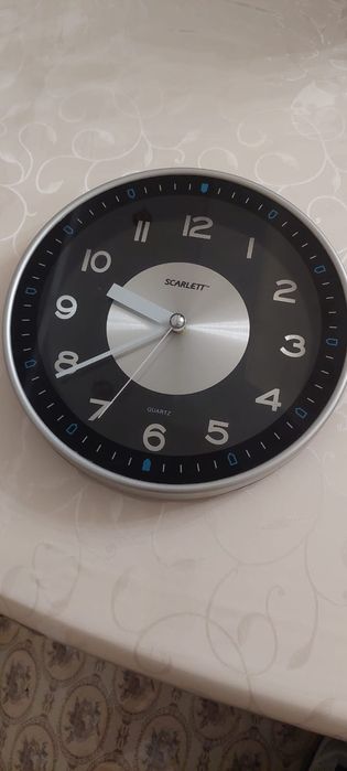 Часы настенные ,