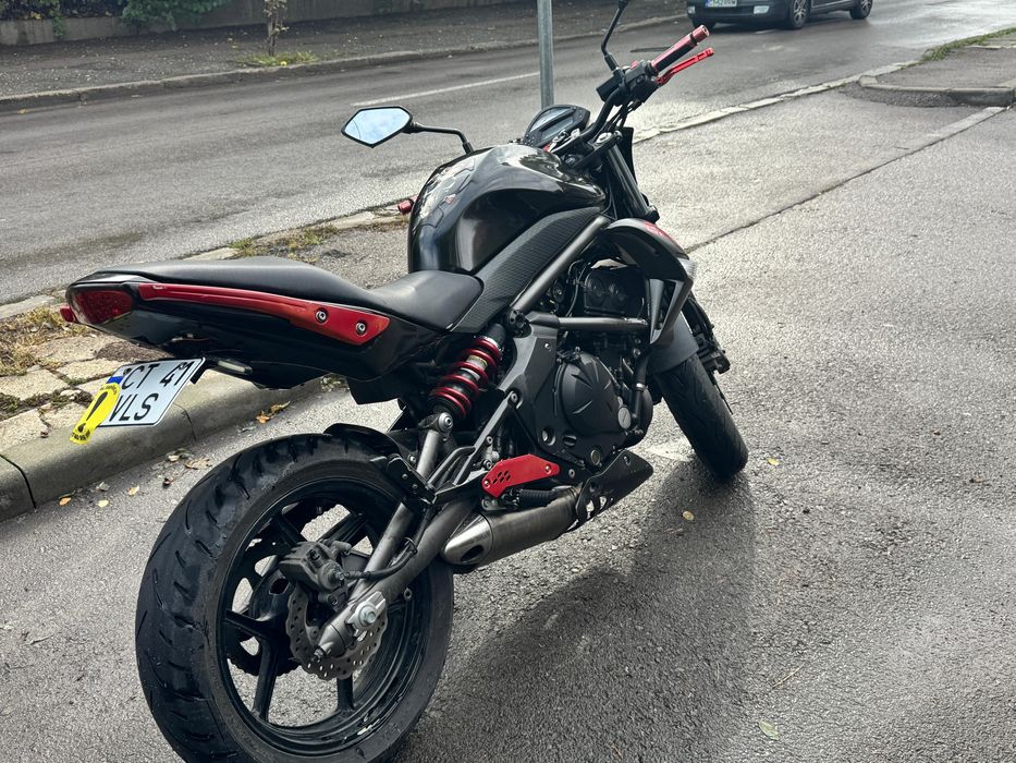 Kawasaki ER-6n 650 — 2009 — 35.380 km — 2.599€