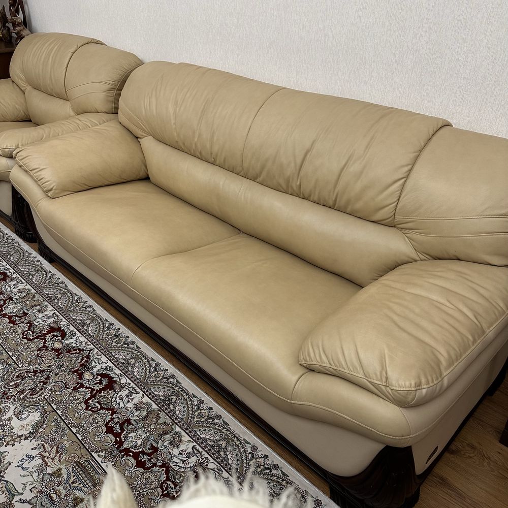 Комплект два дивана и крело (кожа, 3+2+1)
