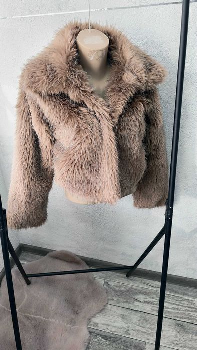 Стилни пухкави палта