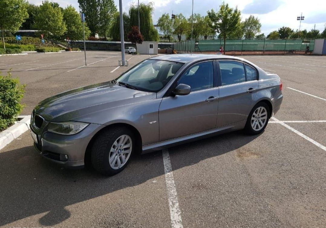 Vând BMW seria 3
