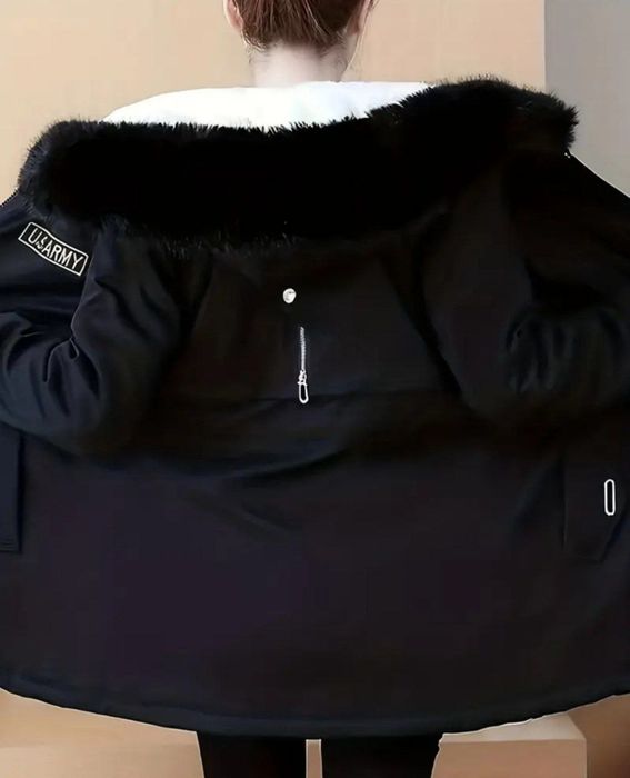 Зимняя стильная куртка для девушек