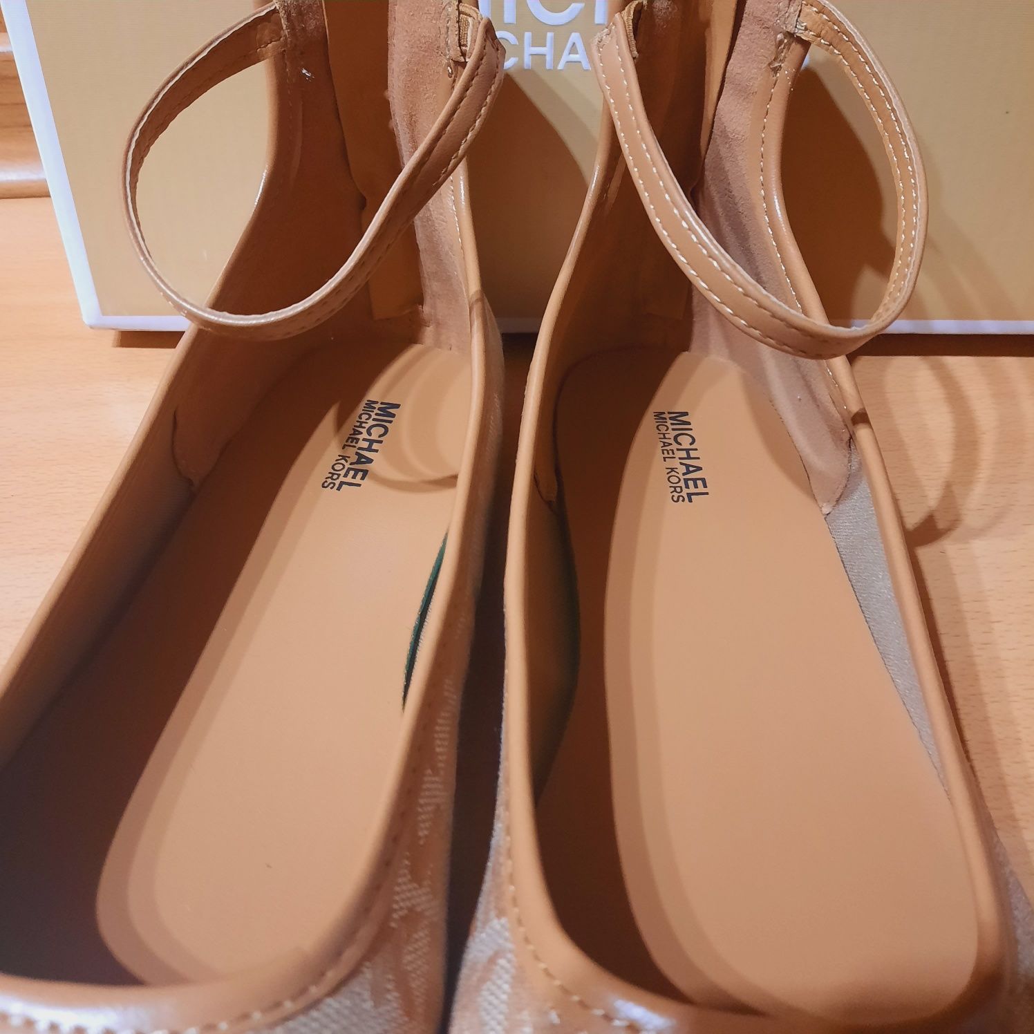 Дамски обувки на Michael Kors