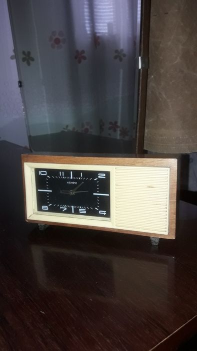 Часы будильник " Наири " музыкальная шкатулка