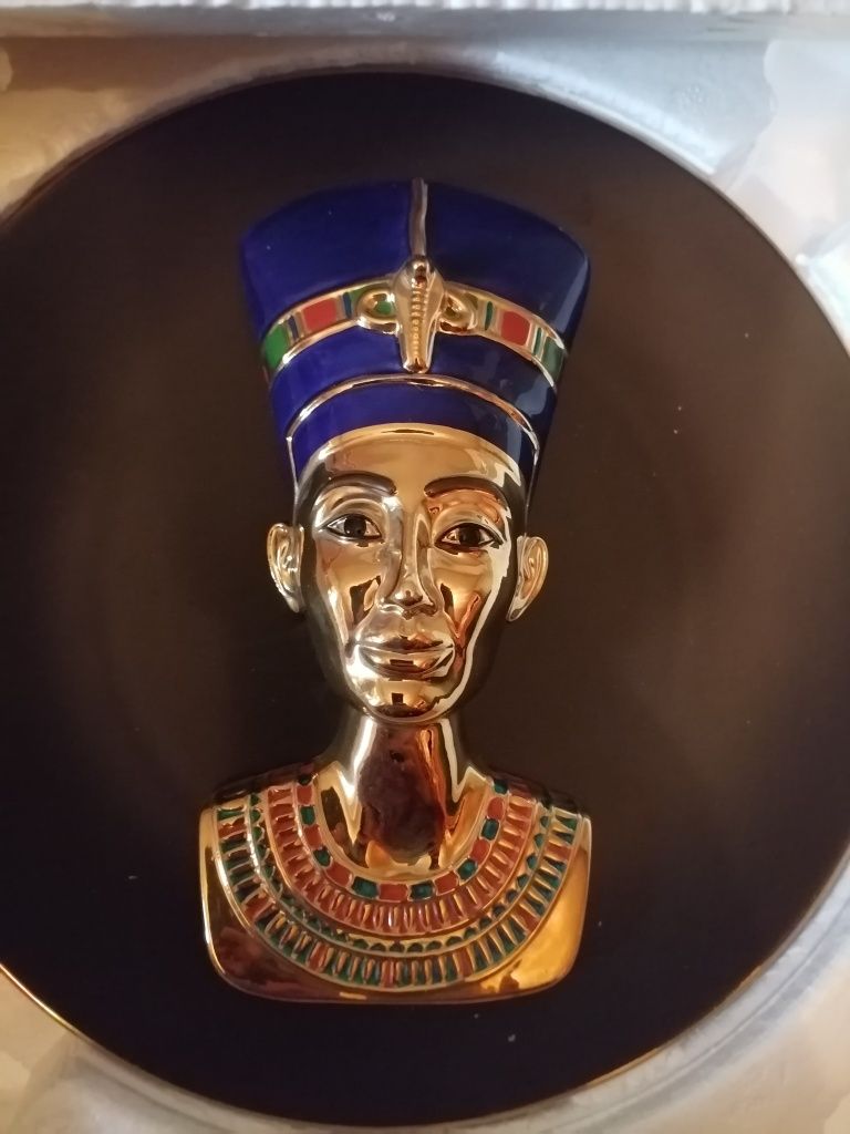 Vand farfurie 3D cu Nefertiti, pictata manual cu aur Egipt