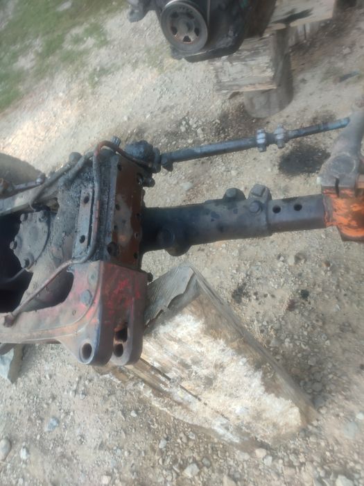 Vând piese tractor u650