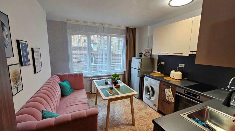 Двустаен, под наем, ж.к Банишора